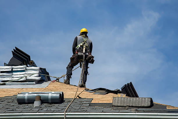 Professional Gutter Installation technician working in Chelsea, IA